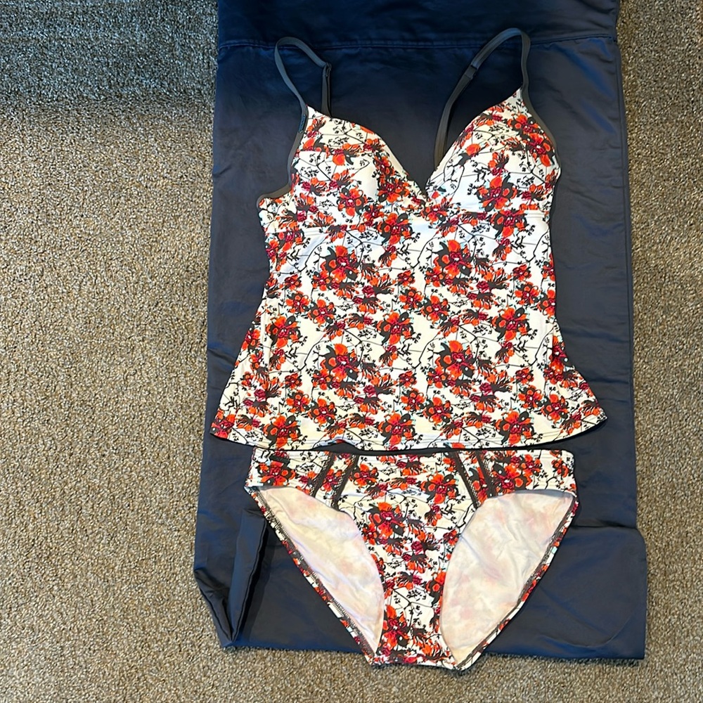 Lole swim print tankini and bikini bottom Large